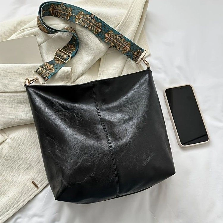 Retro Wide Strap Crossbody Bag - Image 5