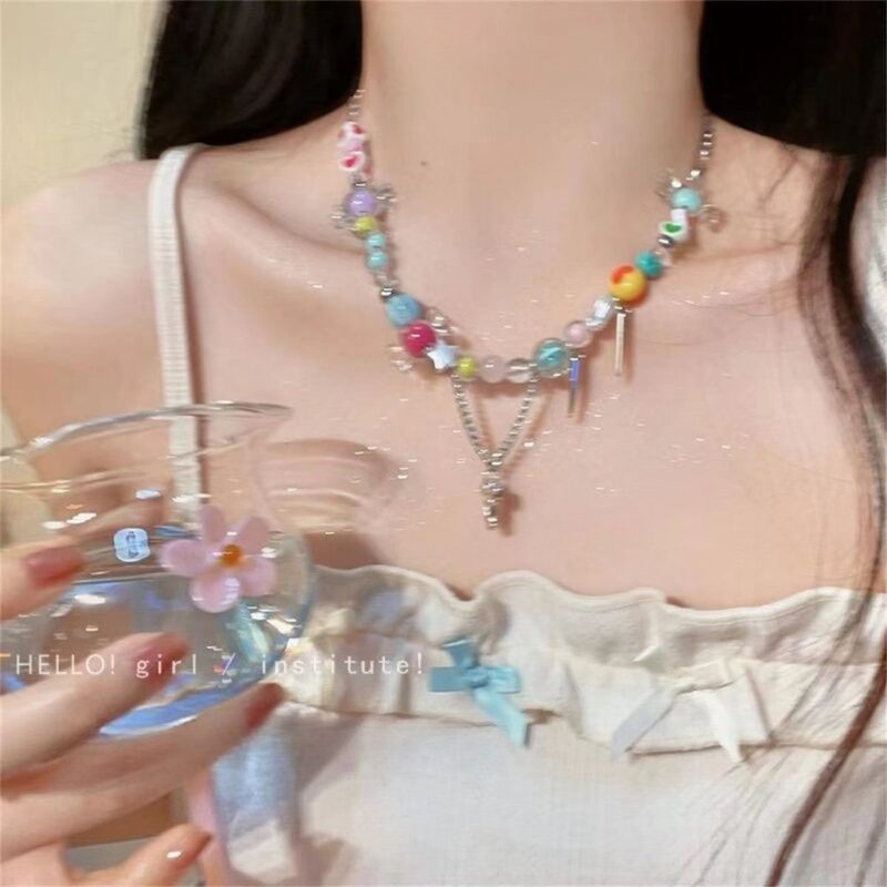 𝐍𝐞𝐜𝐤𝐩𝐢𝐞𝐜𝐞