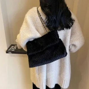 Quilted Chain Shoulder Bag