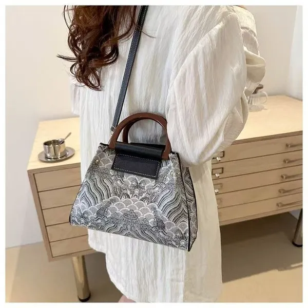 2-In-1 Crossbody Shoulder Bag - Image 3