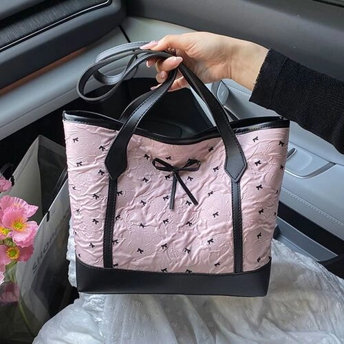 Bow Accent Block Tote Bag - Image 6