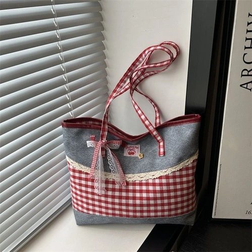 Bow Accent Block Tote Bag - Image 7