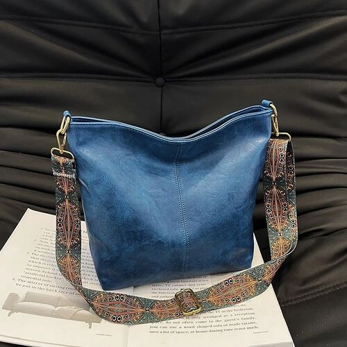 Retro Wide Strap Crossbody Bag - Image 5